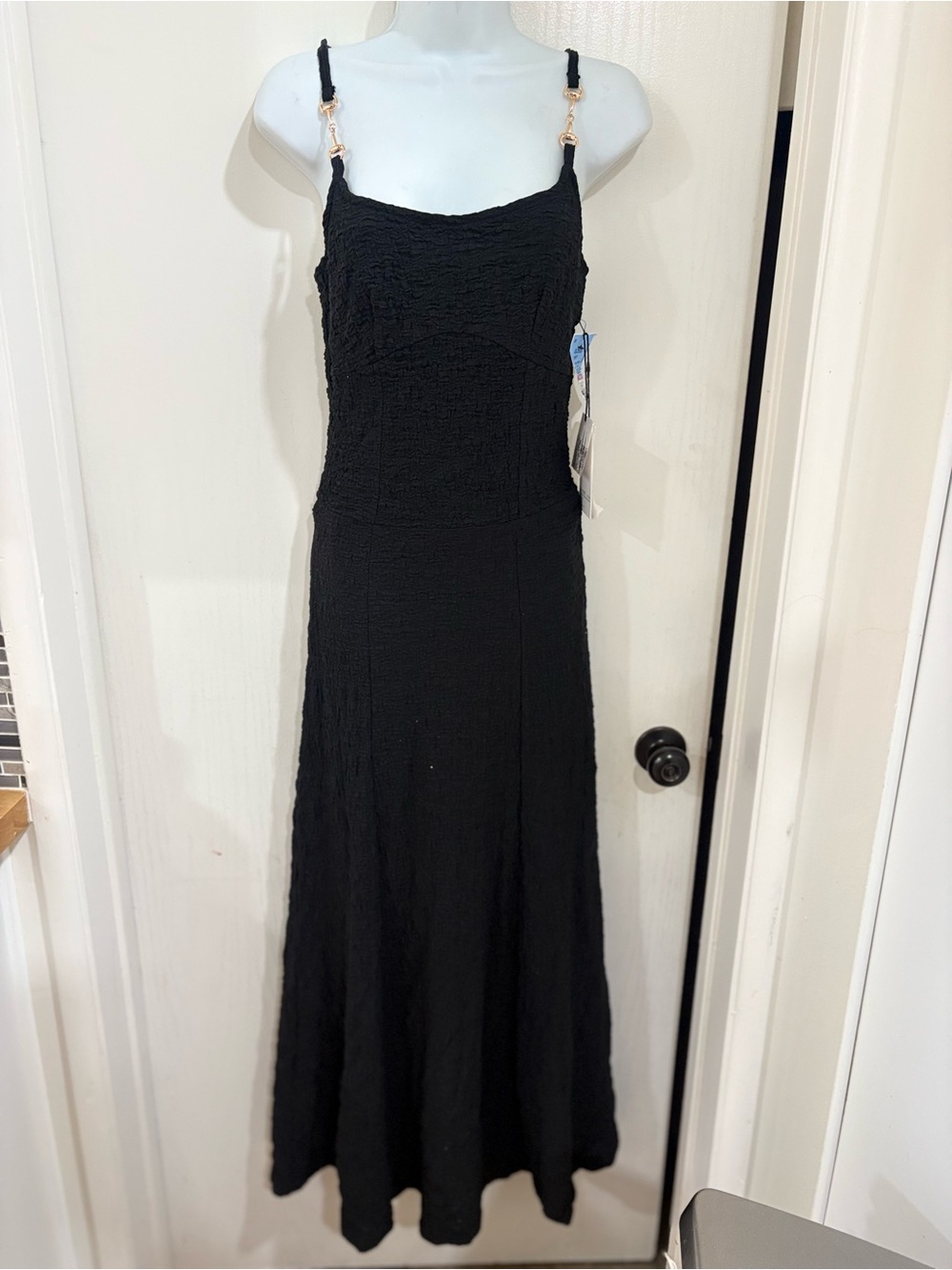 Sleek Black Maxi Dress with Adjustable Strap Details